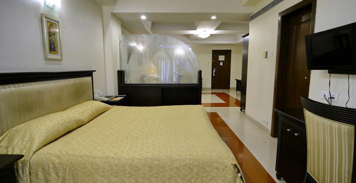 Ambience Executive Hotel Pimpri-Chinchwad Bagian luar foto