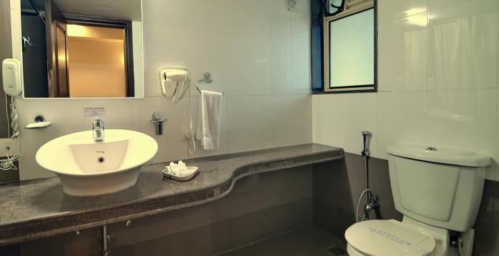 Ambience Executive Hotel Pimpri-Chinchwad Bagian luar foto