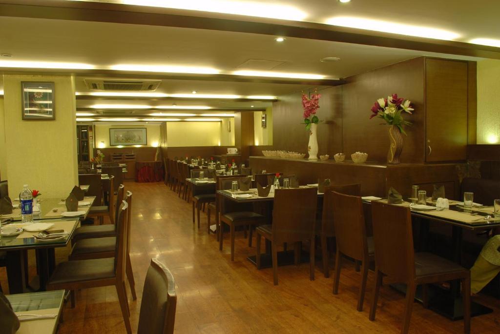 Ambience Executive Hotel Pimpri-Chinchwad Restoran foto