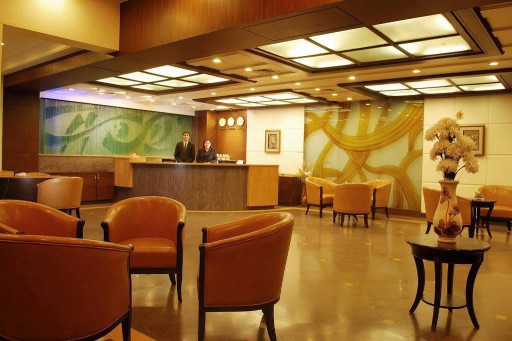 Ambience Executive Hotel Pimpri-Chinchwad Bagian luar foto